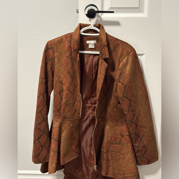 Python Print Hi-Low Faux Suede Jacket by Venus - Picture 6 of 7